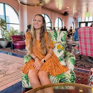 Meet your Posher, Caroline